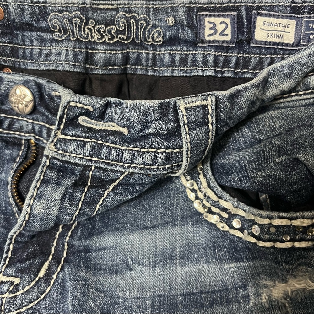Miss me Women’s Mid-Rise Distressed Blue Jeans 32 - Picture 3 of 16